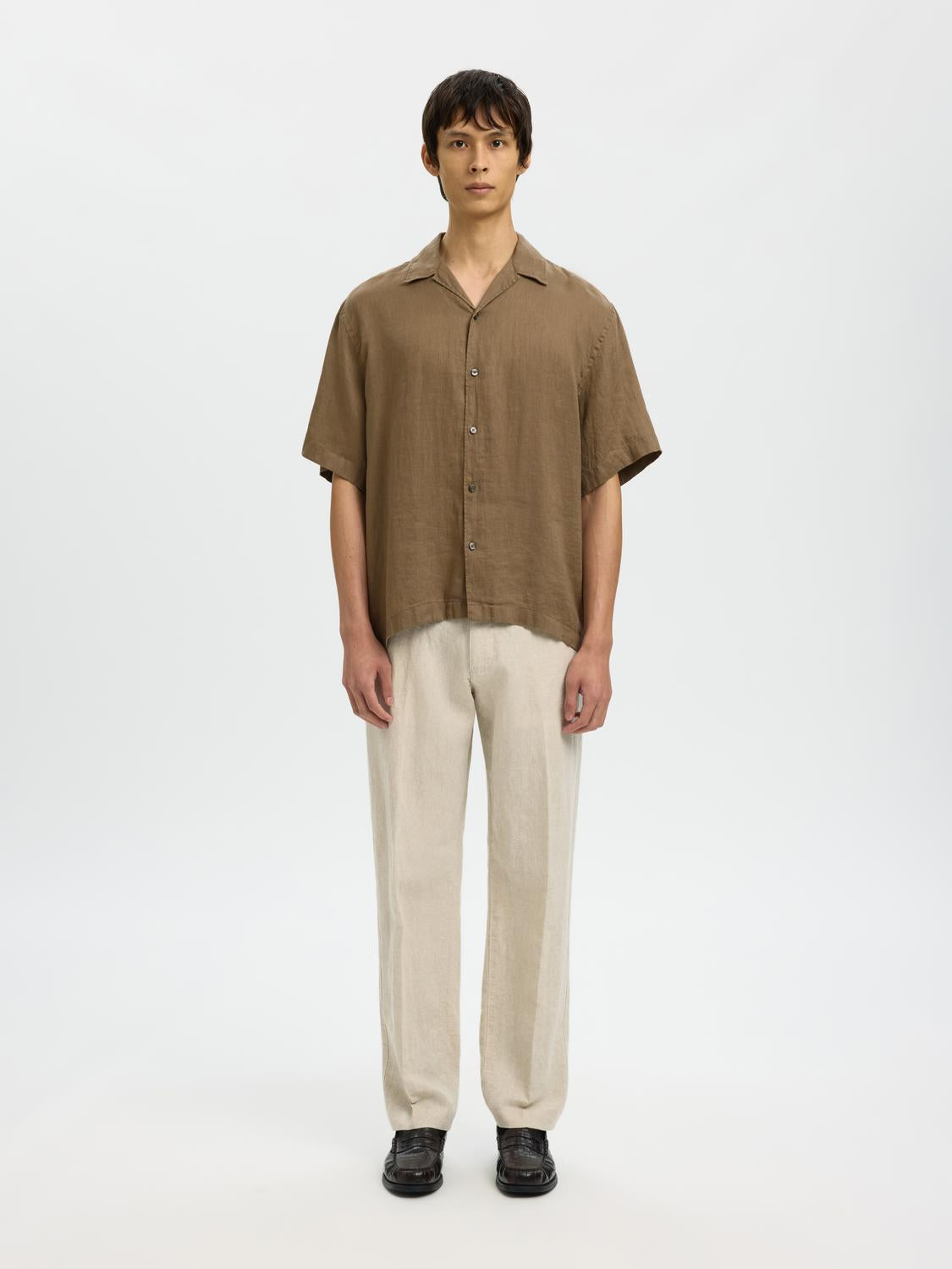 model_shot-front_full